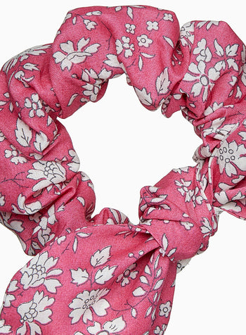 Bow Scrunchie in Bright Pink Capel
