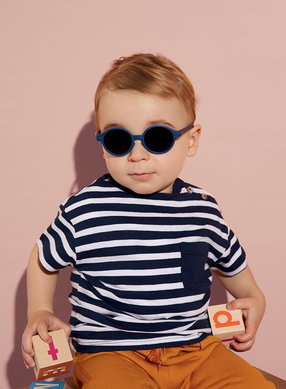 prijs Inhalen Drijvende kracht IZIPIZI Kids Sunglasses in Denim Blue | Trotters Childrenswear – Trotters  Childrenswear USA